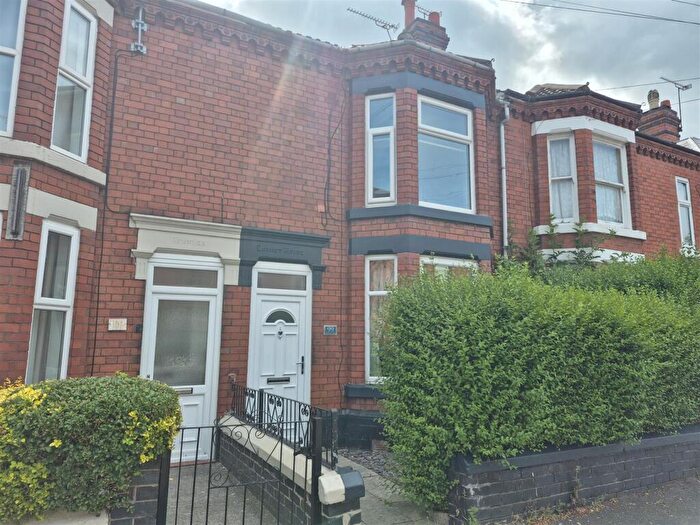 Terraced House To Rent In Brooklyn Street, CW2