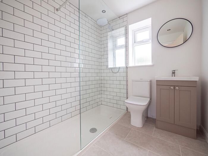 2 Bedroom Detached Bungalow For Sale In East Fairholme Road, Bude, EX23