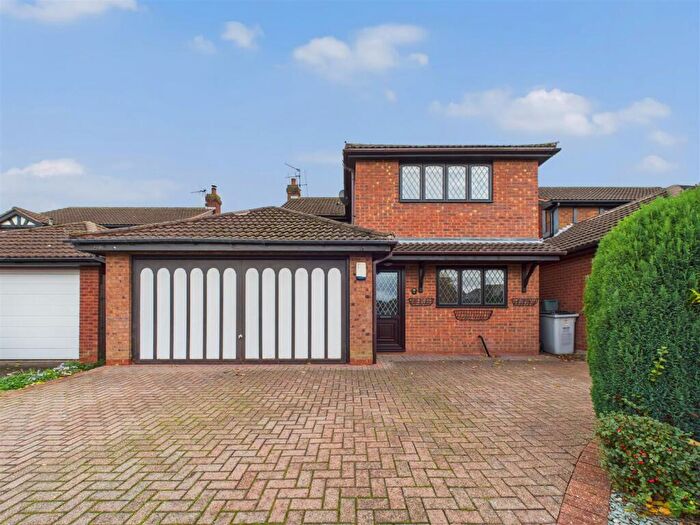 4 Bedroom Detached House To Rent In Thurlestone Drive, Mapperley Plains, Nottingham, NG3