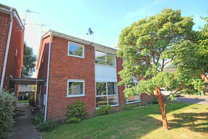 2 Bedroom Maisonette To Rent In Berkeley Road, Thame, OX9