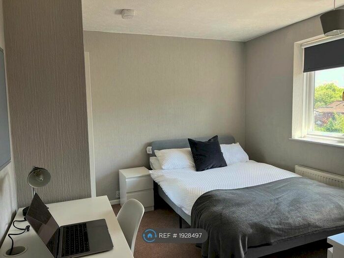 4 Bedroom Semi-Detached House To Rent In Nasmith Road, Norwich, NR4