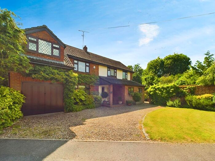 4 Bedroom Detached House For Sale In Ransom Close, Hitchin, SG4