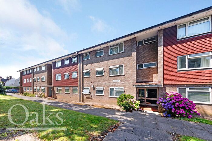 2 Bedroom Flat To Rent In South Norwood Hill, London, SE25