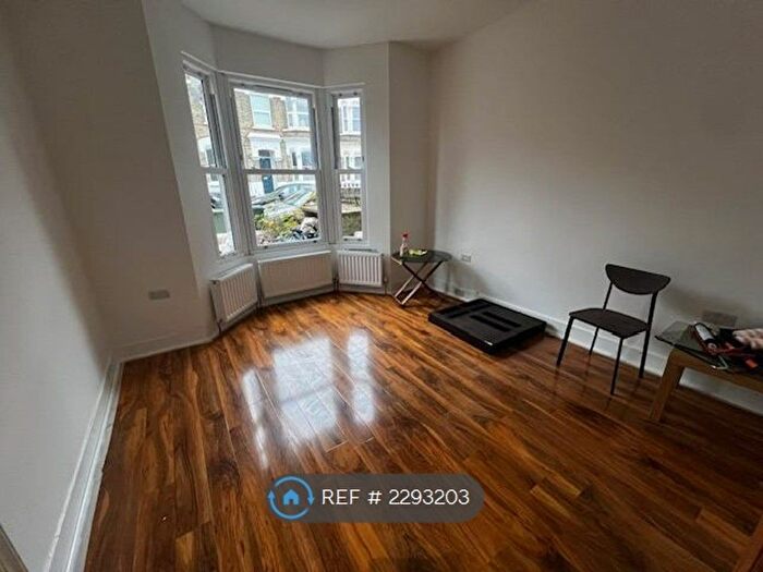 2 Bedroom Flat To Rent In London, Brixton, Streatham Hill, Clapham, Tulse Hill, SW2