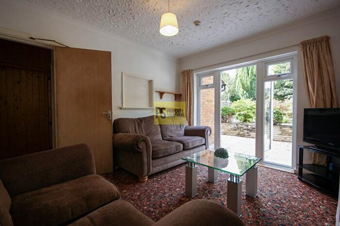 4 Bedroom Semi-Detached House To Rent In Oak Tree Lane, Selly Oak, Birmingham, B29