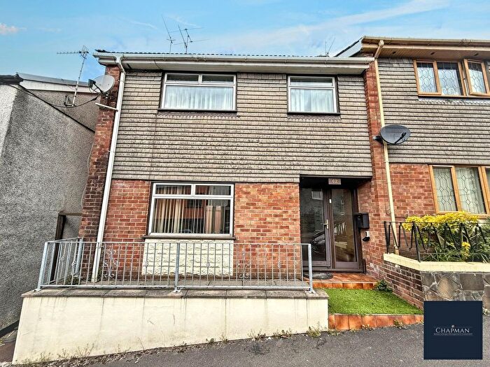 3 Bedroom Terraced House For Sale In Queen Street, Pentre, CF41