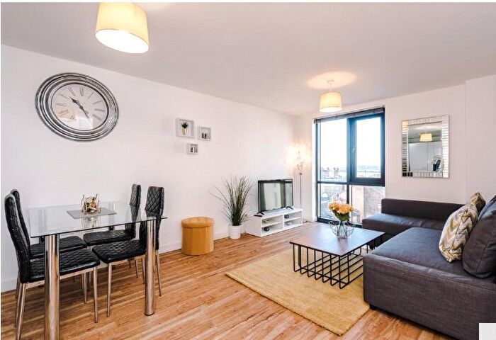 2 Bedroom Flat To Rent In The Courtyard, Stanhope St, Liverpool, L8