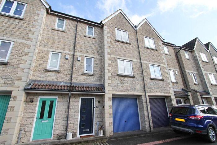 4 Bedroom Terraced House For Sale In Yeates Court, Clevedon, BS21