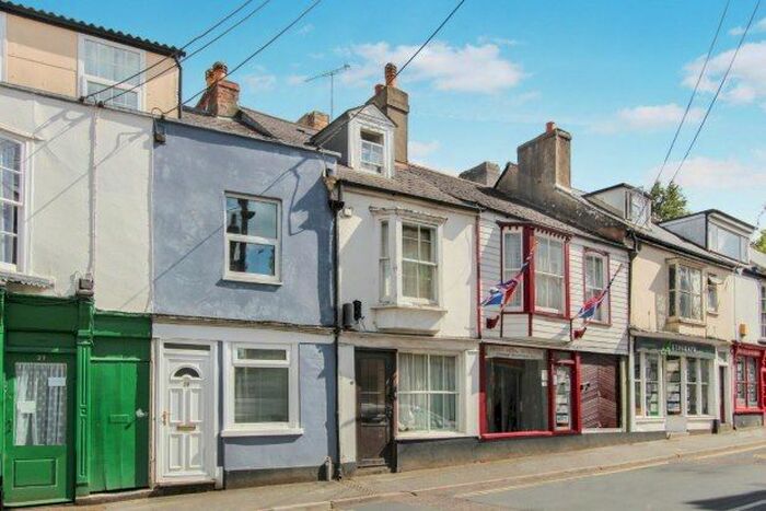 2 Bedroom Cottage To Rent In Fore Street, Newton Abbot, TQ13