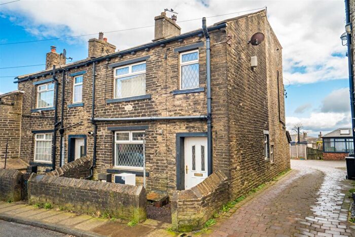2 Bedroom End Of Terrace House For Sale In West Street, Shelf, Halifax, HX3