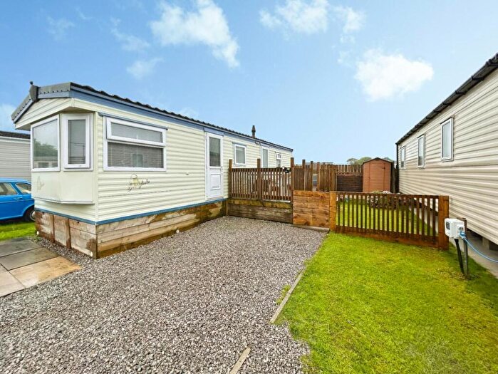 1 Bedroom Park Home For Sale In Burley Bank Road, Killinghall, HG3