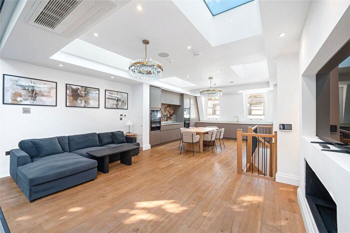 3 Bedroom Mews To Rent In Lexham Mews, London, W8