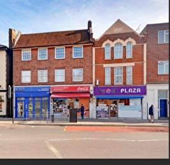 2 Bedroom Apartment To Rent In Malden Road, New Malden, KT3