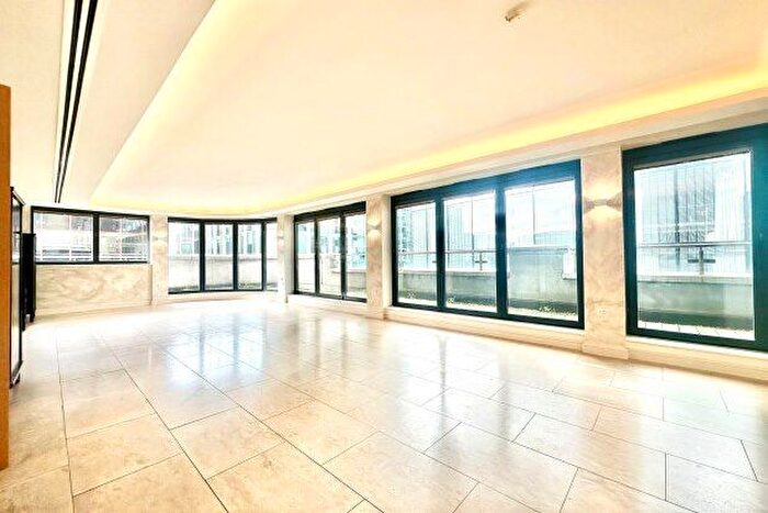 2 Bedroom Flat To Rent In Leman Street, London, E1