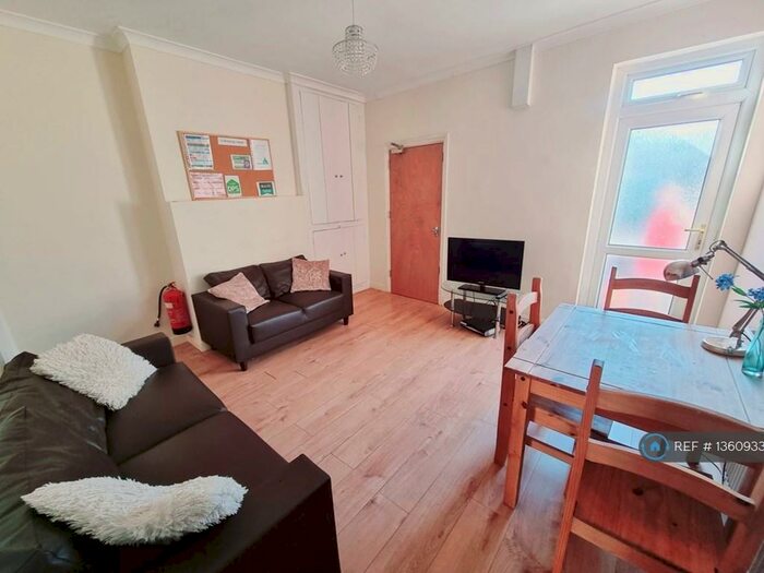 5 Bedroom Terraced House To Rent In St. Georges Road, Leamington Spa, CV31