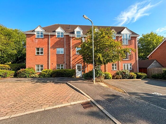 2 Bedroom Property For Sale In Hanbury Close, Daventry, NN11