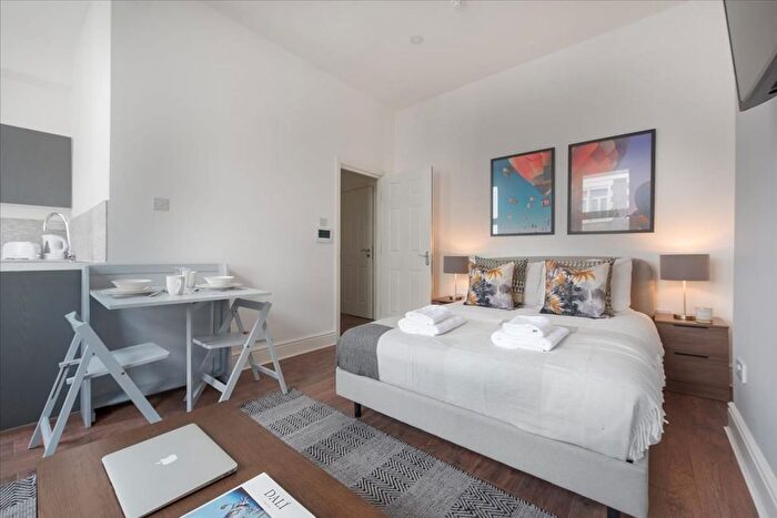 1 Bedroom Studio To Rent In Warwick Rd, London, SW5