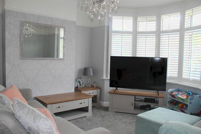 2 Bedroom Semi-Detached House To Rent In Appledore Avenue, Bexleyheath DA7