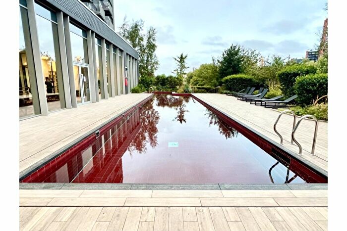 1 Bedroom Flat For Sale In Lyell Street, London, E14