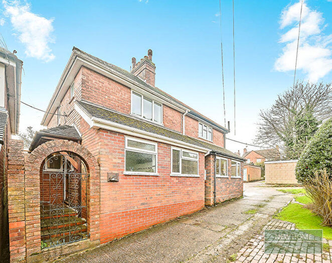 2 Bedroom Semi Detached House For Sale In Daintry Drive Hopwas, Tamworth, B78