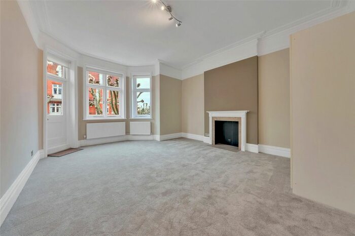 3 Bedroom Flat To Rent In Lauderdale Road, London, W9