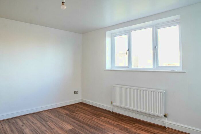 1 Bedroom Flat To Rent In Staple Hill House, - Staple Hill Road, Fishponds, BS16
