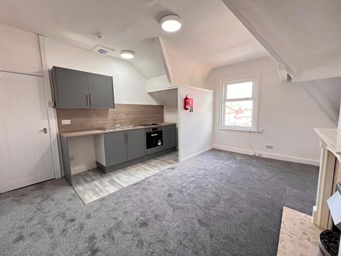 1 Bedroom Flat To Rent In Apt, Lake Road, FY8