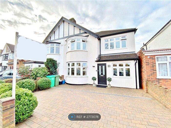 4 Bedroom Semi Detached House To Rent In Lyndhurst Avenue, Twickenham, TW2