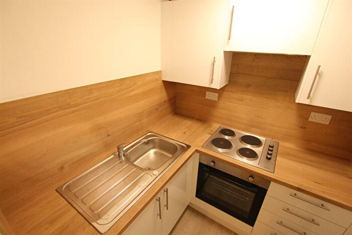 2 Bedroom Flat To Rent In Pyramid Close, Northampton, NN3