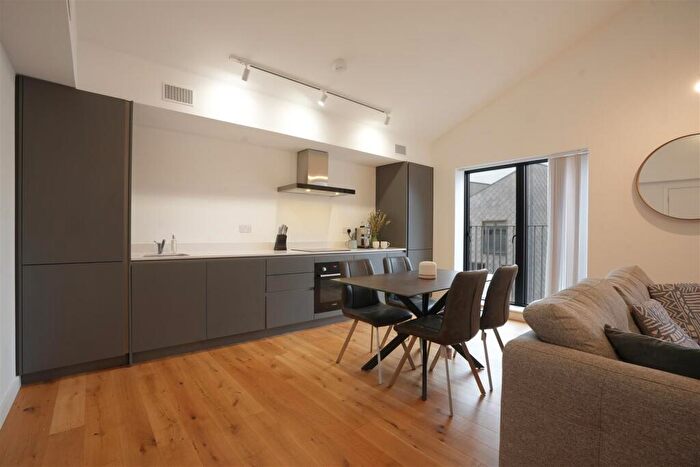 2 Bedroom Apartment For Sale In Cutlers Gardens, Kelham Island, S3