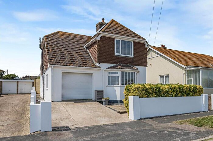 4 Bedroom Detached House For Sale In Dorothy Avenue, Peacehaven, BN10