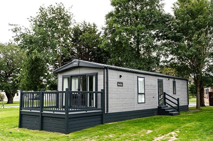 3 Bedroom Lodge For Sale In Allerthorpe, York, YO42