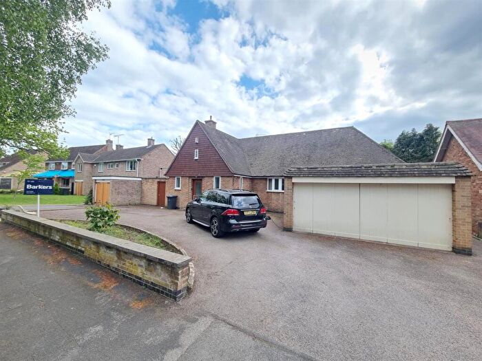 3 Bedroom Detached Bungalow For Sale In Moreland Avenue, Leicester, LE2