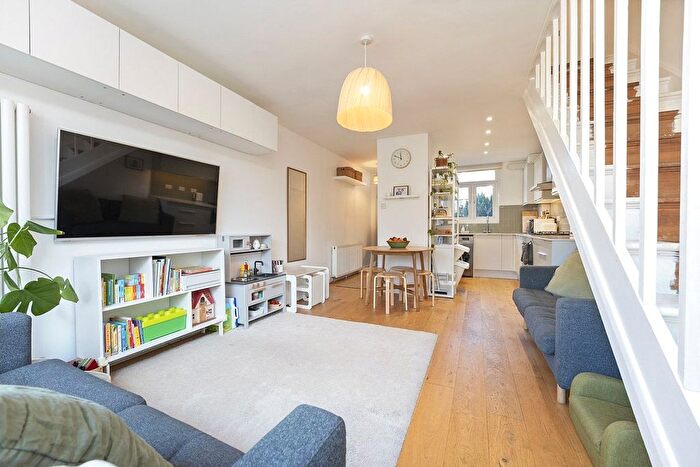 2 Bedroom Semi Detached House For Sale In Norman Road, Sutton, SM1