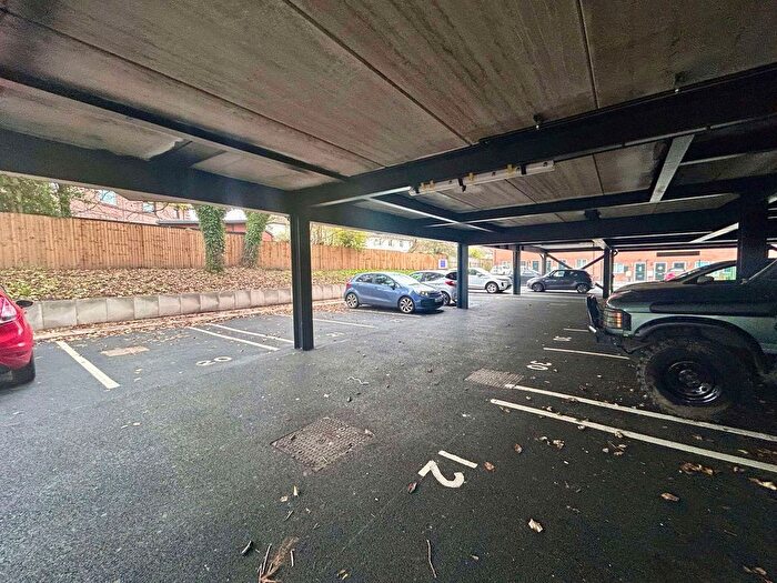 1 Bedroom Flat To Rent In Scholes Lane, St. Helens, WA10