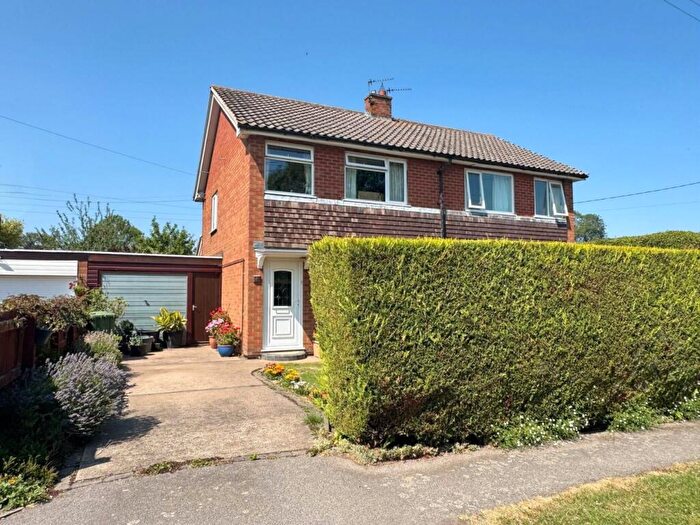 3 Bedroom Semi-Detached House For Sale In Chapel Lane, Nether Broughton, LE14