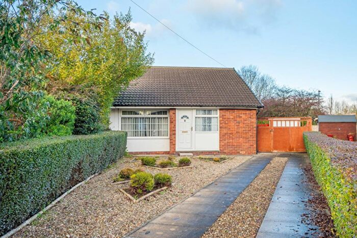 3 Bedroom Semi-Detached Bungalow For Sale In Kentmere Drive, York, YO30