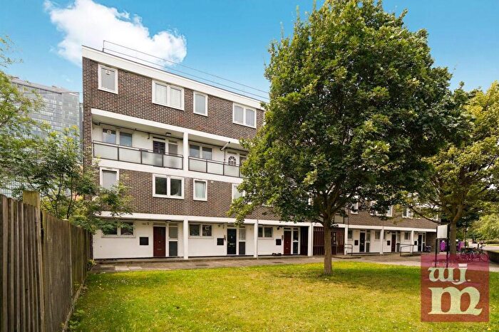 3 Bedroom Flat To Rent In Poplar High Street, Poplar, E14