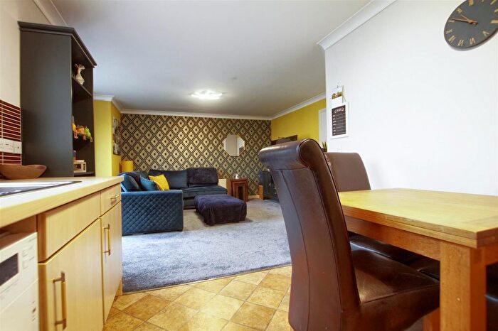 2 Bedroom Flat For Sale In Sun Gardens, Thornaby, Stockton-On-Tees, TS17