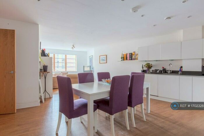 3 Bedroom Flat To Rent In Mildmay Avenue, London, N1