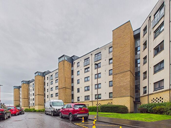 2 Bedroom Flat To Rent In Hawkhill Close, Leith, Edinburgh, EH7