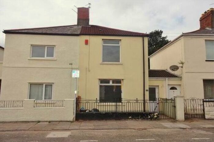 3 Bedroom Property To Rent In Crofts Street, Caerdydd, CF24