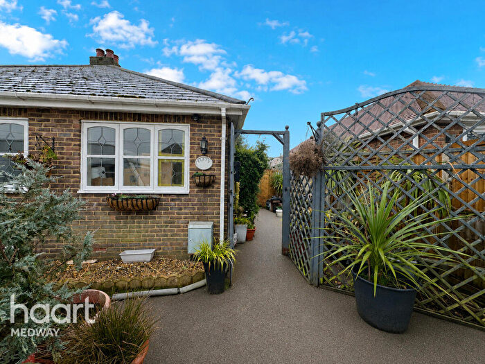 3 Bedroom Detached Bungalow For Sale In Mortimers Avenue, Rochester, ME3