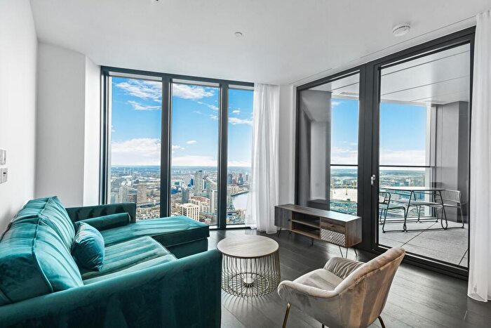 2 Bedroom Apartment To Rent In Amory Tower, Marsh Wall, E14