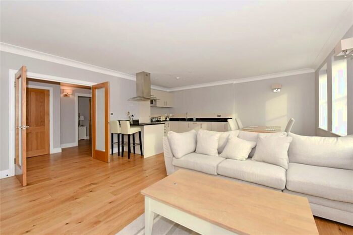 2 Bedroom Apartment To Rent In Fountain Court, - Frances Road, Windsor, Berkshire, SL4