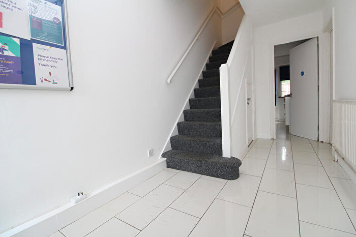 4 Bedroom End Of Terrace House To Rent In Anerley Hill London, SE19