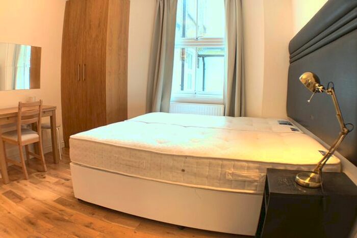 Studio To Rent In Cheniston Gardens, High Street Kensington, London, W8