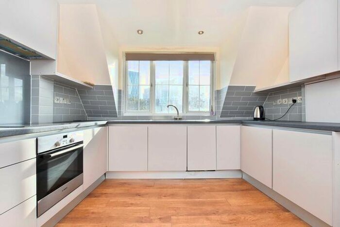 2 Bedroom Flat To Rent In Caledonian Road, Kings Cross, N1