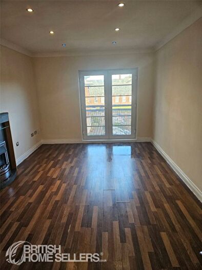 2 Bedroom Flat For Sale In Bailey Avenue, Lytham St. Annes, Lancashire, FY8
