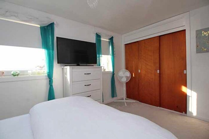 2 Bedroom Duplex To Rent In Maitland Court, Helensburgh, G84